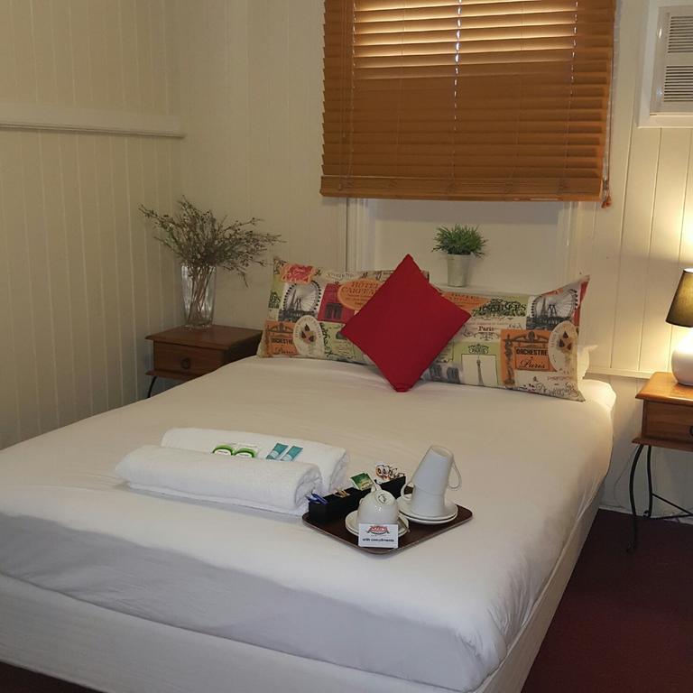 Joes Waterhole Hotel Eumundi Exterior foto